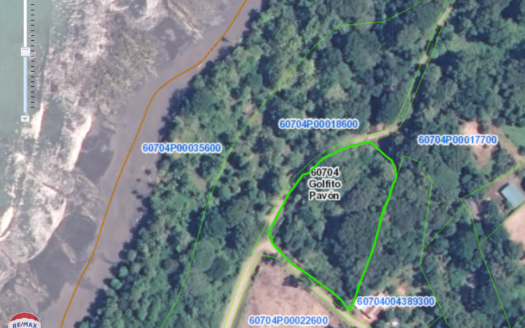 Large La Yerba Corner Lot Creek