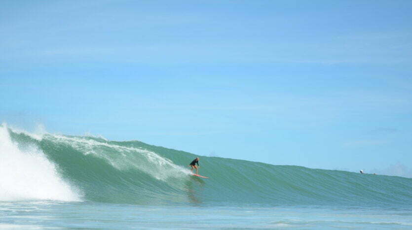 surfing pavones 2