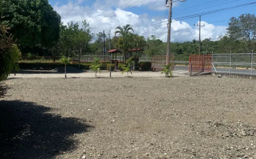 Commercial Property Near Town and Beach