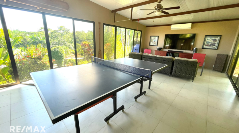 Tropicana Surf Retreat or Large Family Compound