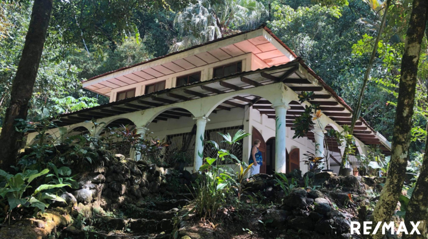 Golfito Jungle House