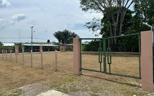 Downtown Puerto Jiménez Lot | Walk to restaurants, grocery, waterfront and airport!