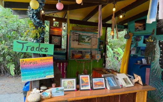 On the Beach! Resturant with two rental units.