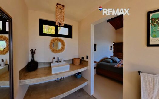 Ocean View Estate in Pavones – Infinity Pool, Guest House & Walk to the Beach & consistent surf