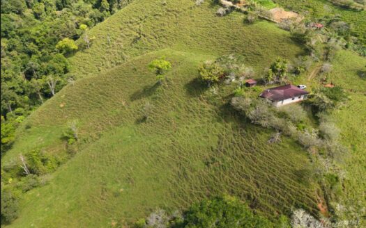 🌿 FARMHOUSE PROPERTY IN AGUA BUENA DE COTO BRUS 🌿