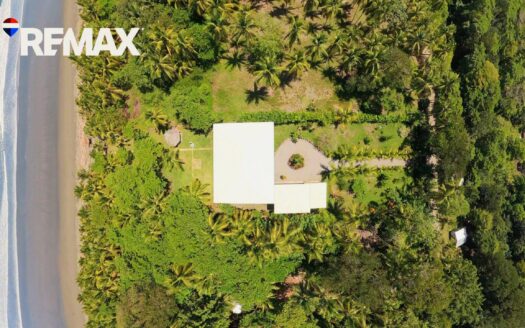 Beachfront Villa for Sale in Playa Zancudo, on the Golfo Dulce Costa Rica
