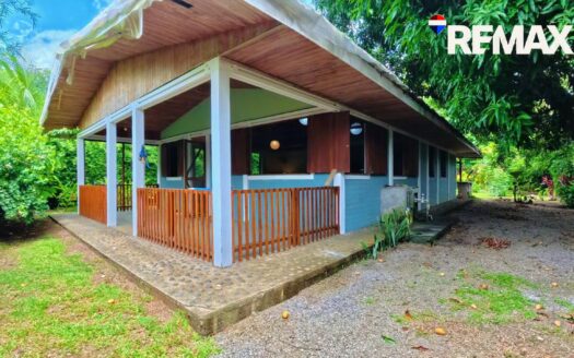 Eco-friendly home located in Los Almendros, Punta Banco de Pavones, Southern Costa Rica.