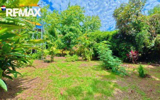 Eco-friendly home located in Los Almendros, Punta Banco de Pavones, Southern Costa Rica.