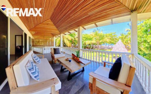 Beachfront Villa for Sale in Playa Zancudo, on the Golfo Dulce Costa Rica